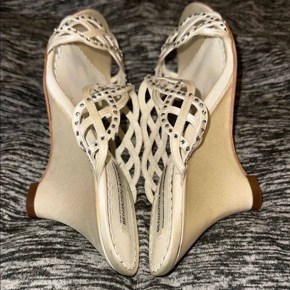 Benjamin Adams London Womens Ivory Wedding Open Toe Strappy Heels Size US6 EU36